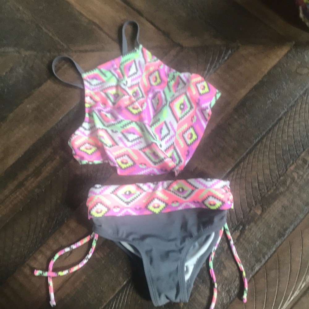 Justice swimsuit girls size 6 top & bottom